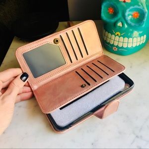 Glimmer Rose Gold Cellphone & Wallet Wristlet 💖